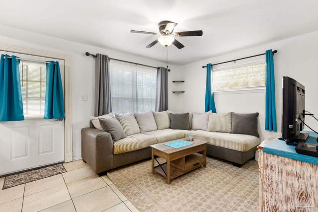 903 Clearview Ave, Pensacola, FL 32505