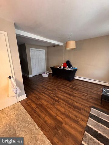 22-24 W CANAL ST, Dover, PA 17315