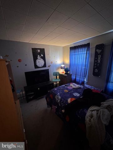 22-24 W CANAL ST, Dover, PA 17315