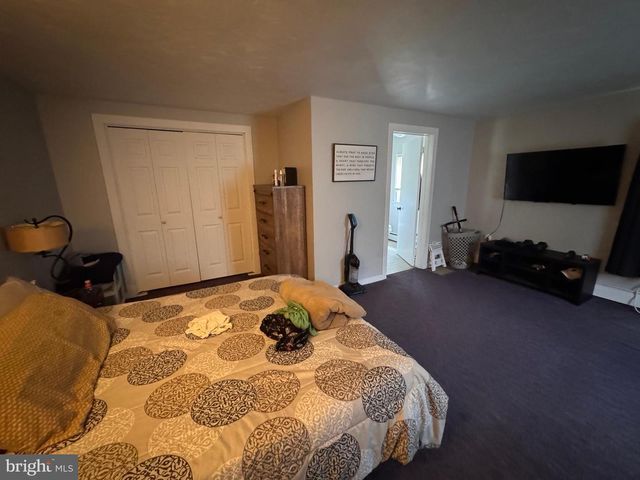 22-24 W CANAL ST, Dover, PA 17315