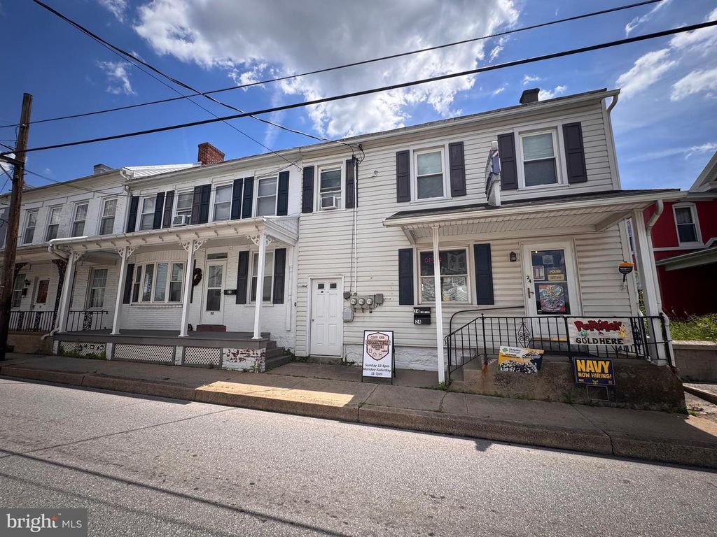 22-24 W CANAL ST, Dover, PA 17315