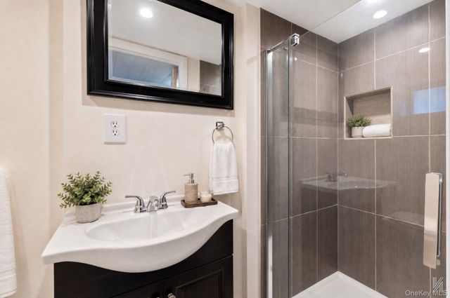 20-29 28th Street, Astoria, NY 11105