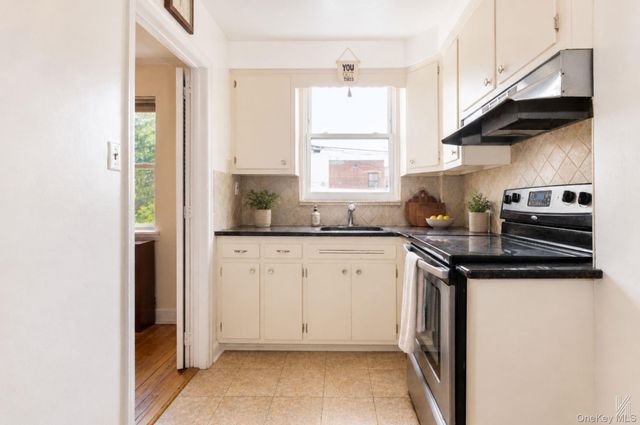 20-29 28th Street, Astoria, NY 11105