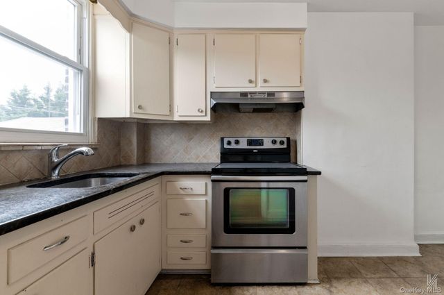 20-29 28th Street, Astoria, NY 11105