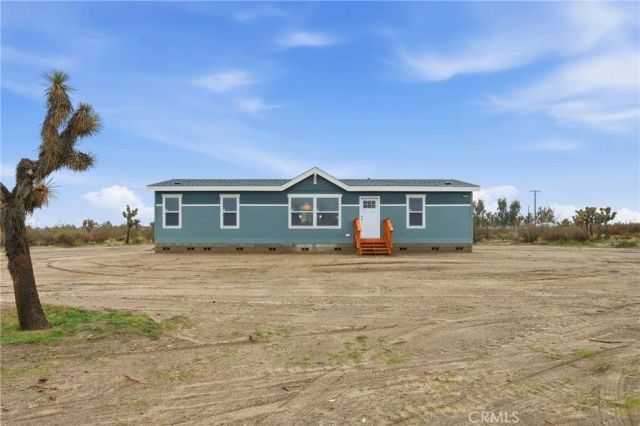 4237 Del Rosa Road, Phelan, CA 92371