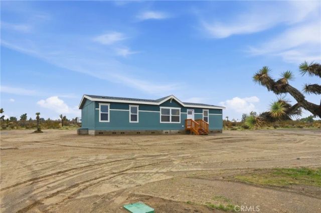 4237 Del Rosa Road, Phelan, CA 92371