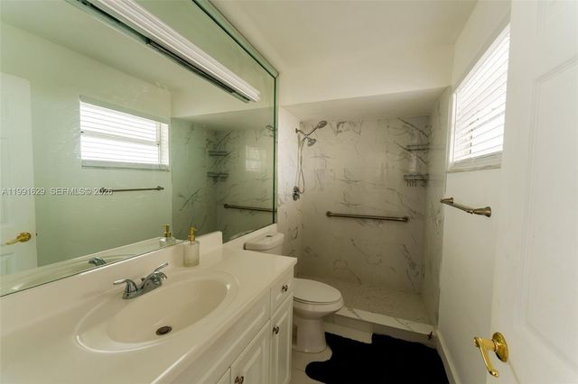 22226 SW 98th Pl, Cutler Bay, FL 33190