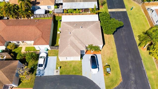 22226 SW 98th Pl, Cutler Bay, FL 33190