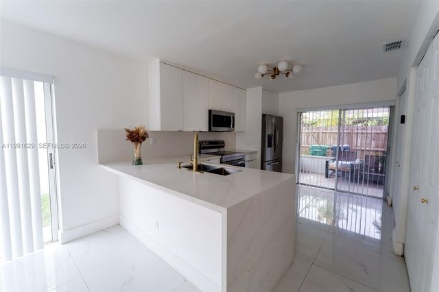 22226 SW 98th Pl, Cutler Bay, FL 33190