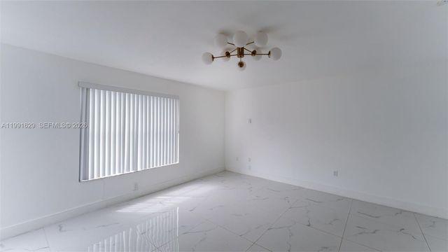 22226 SW 98th Pl, Cutler Bay, FL 33190