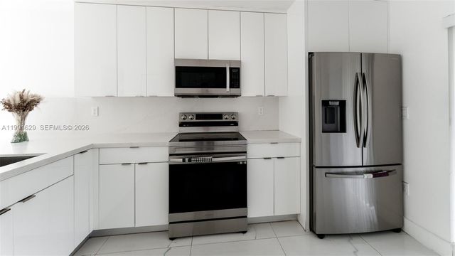 22226 SW 98th Pl, Cutler Bay, FL 33190