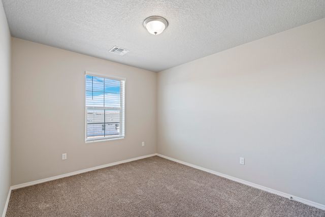 2401 Eglisfield Loop NE, Rio Rancho, NM 87144