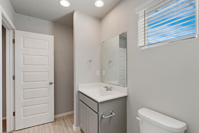 2401 Eglisfield Loop NE, Rio Rancho, NM 87144