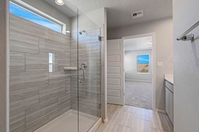 2401 Eglisfield Loop NE, Rio Rancho, NM 87144