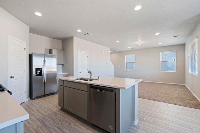 2401 Eglisfield Loop NE, Rio Rancho, NM 87144