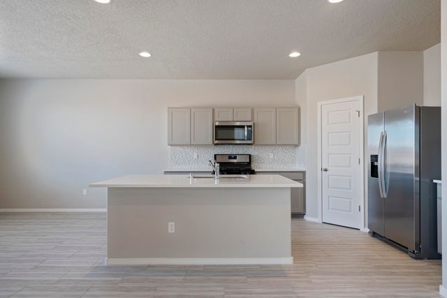 2401 Eglisfield Loop NE, Rio Rancho, NM 87144