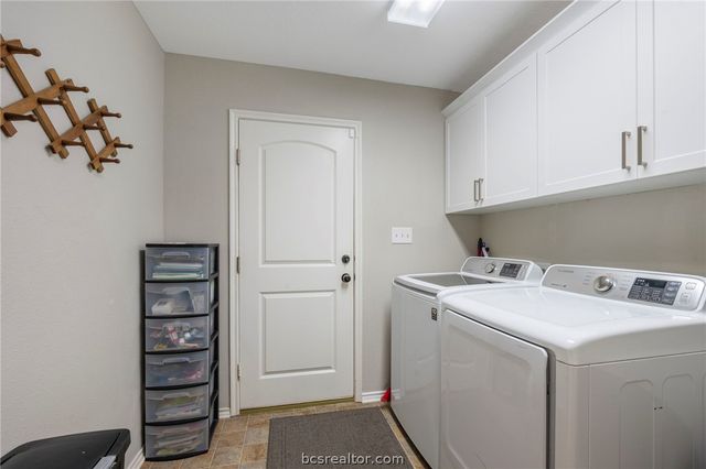 5274 Sagewood Drive, College Station, TX 77845