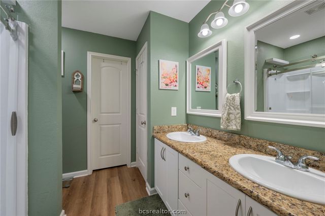 5274 Sagewood Drive, College Station, TX 77845