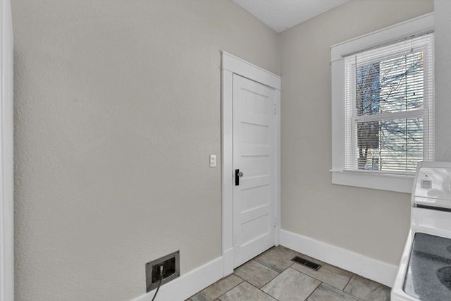 1749 S Water St, Wichita, KS 67213