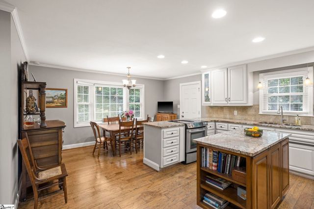 651 Altamont Road, Greenville, SC 29609