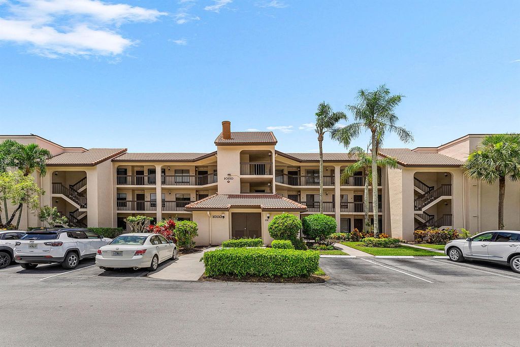 10110 Cedar Point Boulevard 203, Boynton Beach, FL 33437