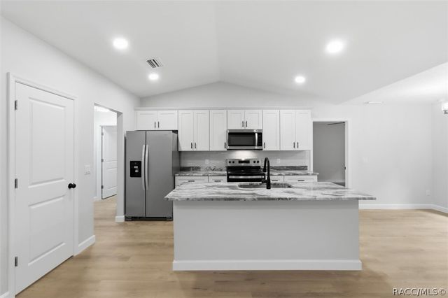 5791 W Woodside Drive, Crystal River, FL 34429