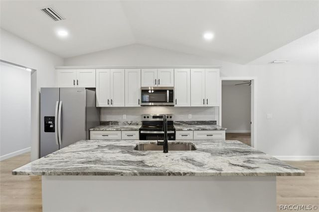 5791 W Woodside Drive, Crystal River, FL 34429