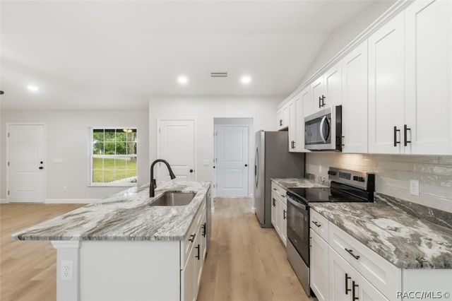 5791 W Woodside Drive, Crystal River, FL 34429