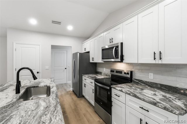 5791 W Woodside Drive, Crystal River, FL 34429