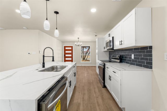 6624 Sebring Drive, Dallas, TX 75241