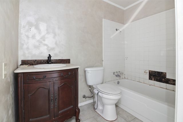 2604 Woodside Drive, Arlington, TX 76016