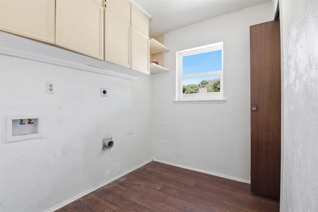 2604 Woodside Drive, Arlington, TX 76016