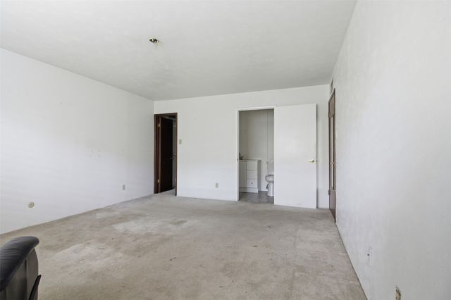 2604 Woodside Drive, Arlington, TX 76016