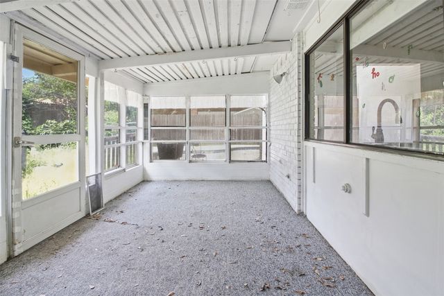 2604 Woodside Drive, Arlington, TX 76016