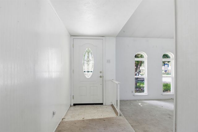 2604 Woodside Drive, Arlington, TX 76016