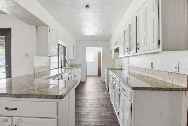 2604 Woodside Drive, Arlington, TX 76016