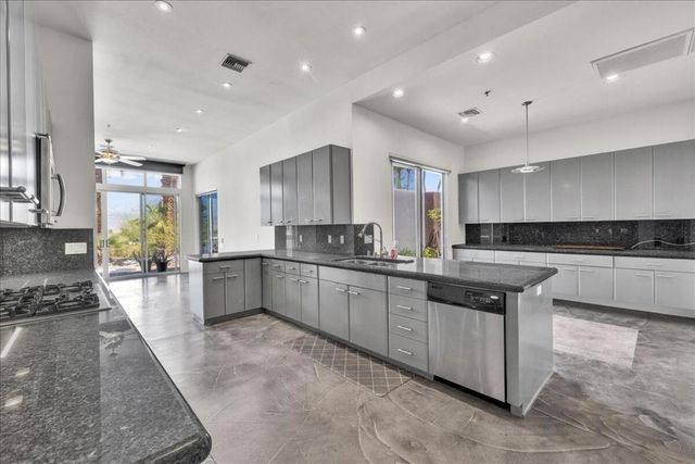 39061 Bel Air Drive, Cathedral City, CA 92234