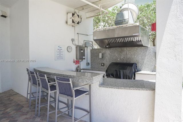 6515 Collins Ave 1709, Miami Beach, FL 33141