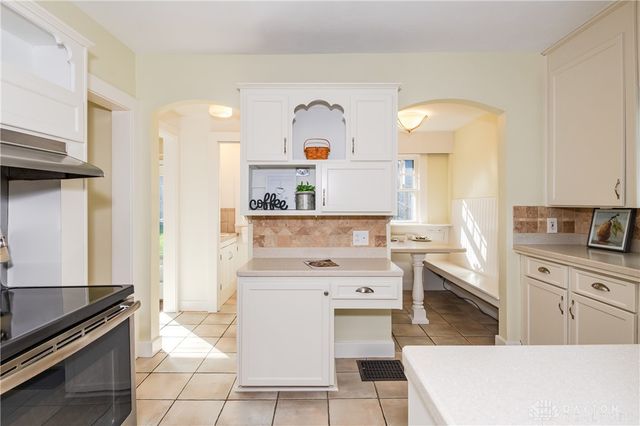 506 Volusia Avenue, Oakwood, OH 45409