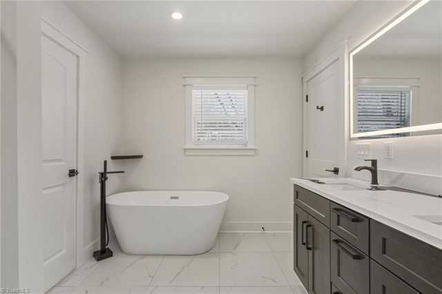 920 Gales Avenue, Winston-salem, NC 27103