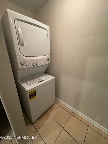 3640 KIRKPATRICK Circle 12, Jacksonville, FL 32210