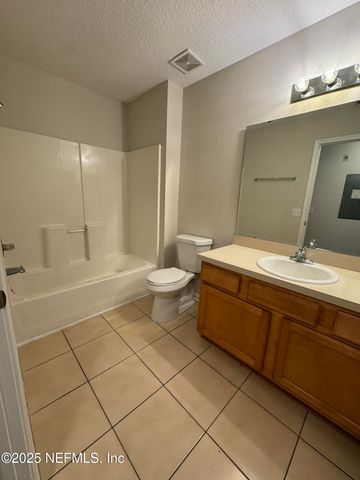 3640 KIRKPATRICK Circle 12, Jacksonville, FL 32210