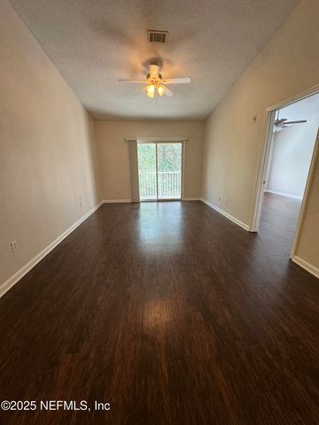 3640 KIRKPATRICK Circle 12, Jacksonville, FL 32210