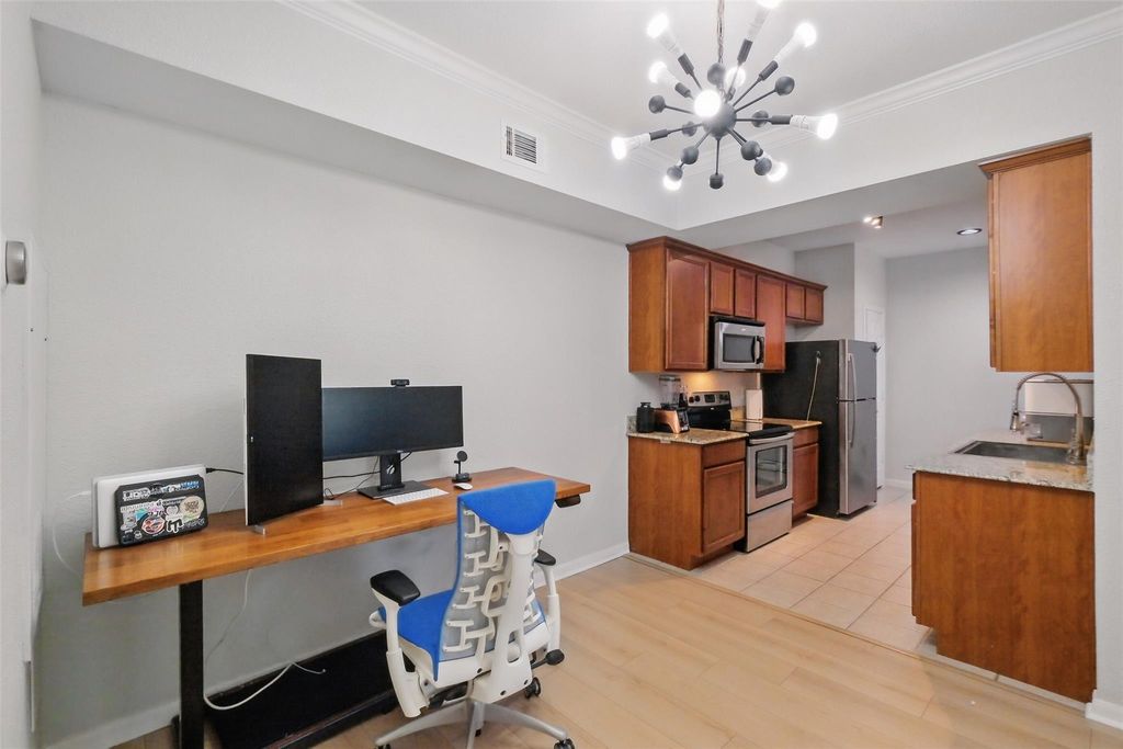 2255 Braeswood Park Drive 166, Houston, TX 77030