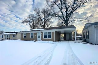 860 Saint Bartholomew Drive, Cahokia, IL 62206