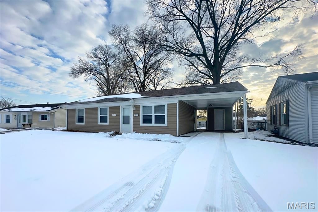 860 Saint Bartholomew Drive, Cahokia, IL 62206