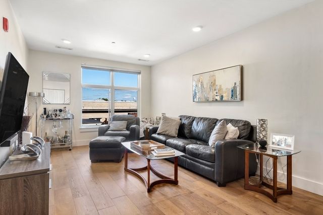 250 Meridian St 507, Boston, MA 02128
