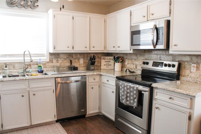 1102 Zahara Street, Bowie, TX 76230