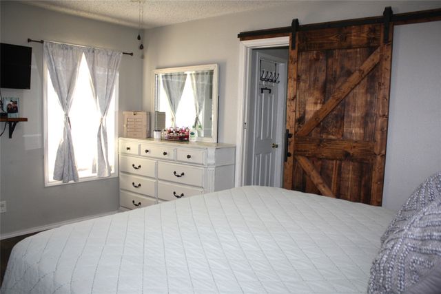 1102 Zahara Street, Bowie, TX 76230