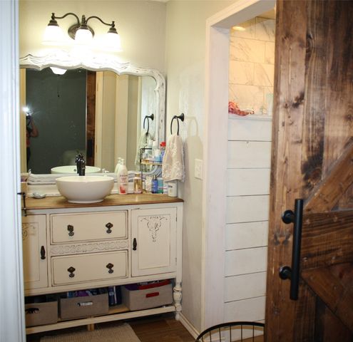 1102 Zahara Street, Bowie, TX 76230